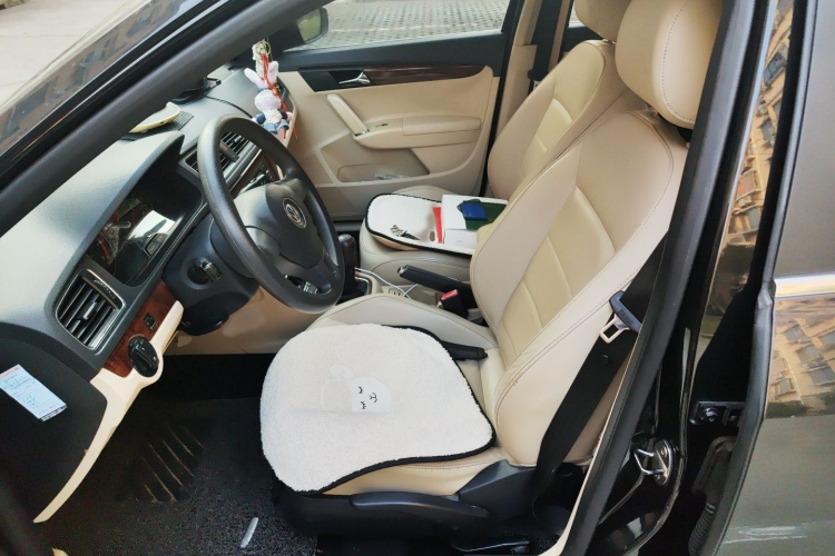 大众 朗逸 2013款 改款经典 1.6L 手动舒适版局部细节19