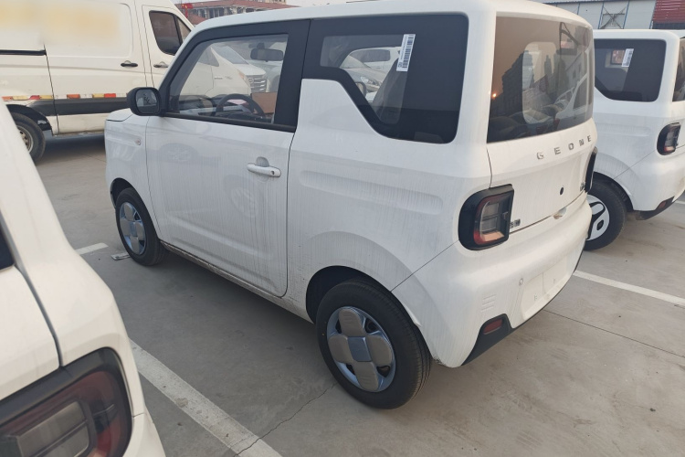 吉利银河 2024款 熊猫mini 200km 耐力熊车身外观6005