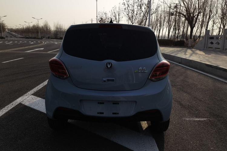 长安欧尚 奔奔E-Star 2020款 心悦版 磷酸铁锂（31.95kWh）车身外观6004