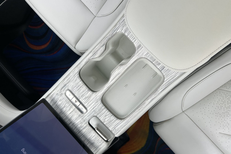 蔚来ES7 2022款 100kWh 首发版中控内饰7006