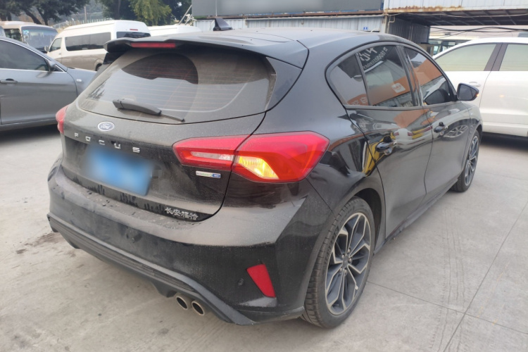 福特 福克斯 2021款 两厢 EcoBoost 180 自动ST Line车身外观6005