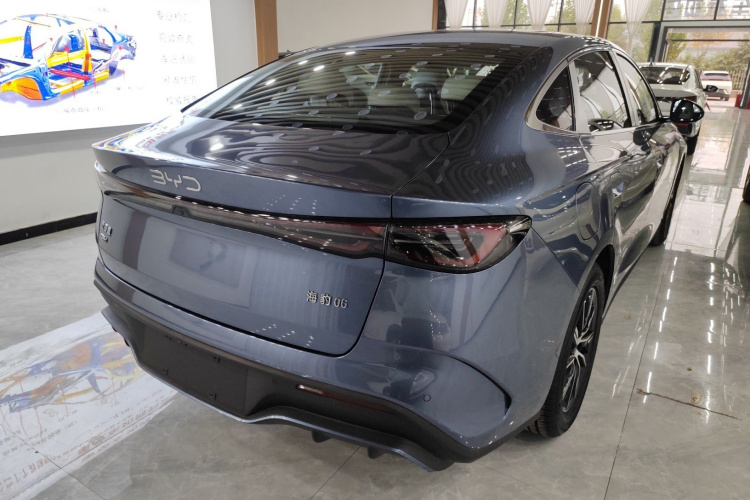比亚迪 海豹06新能源 2024款 DM-i 120KM尊荣型车身外观7