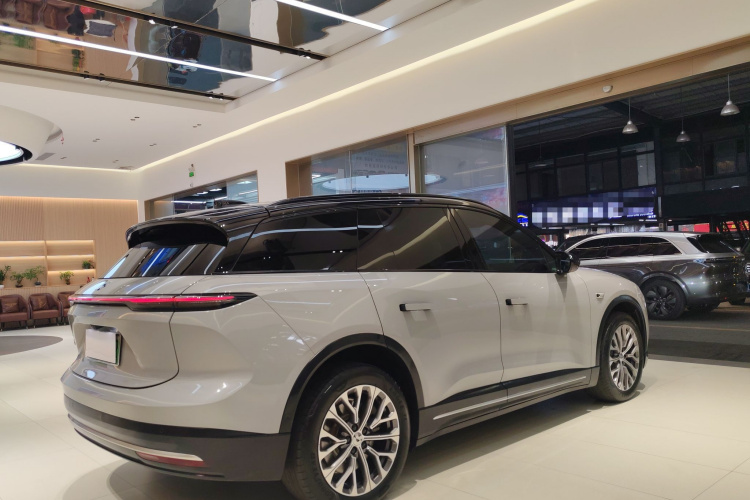 蔚来ES6 2023款 75kWh车身外观6004