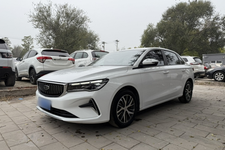 吉利汽车 帝豪 2022款 第4代 1.5L CVT精英型车身外观1