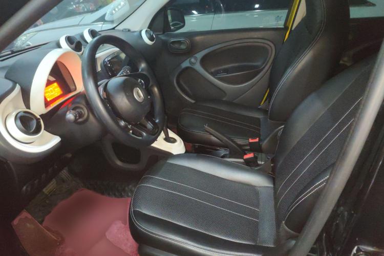 smart forfour 2016款 1.0L 52千瓦灵动版局部细节19