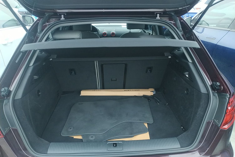 奥迪A3 2018款 30周年年型 Sportback 35 TFSI 进取型局部细节23