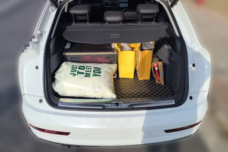 奥迪Q3 2018款 30周年年型 35 TFSI 时尚型中控内饰23