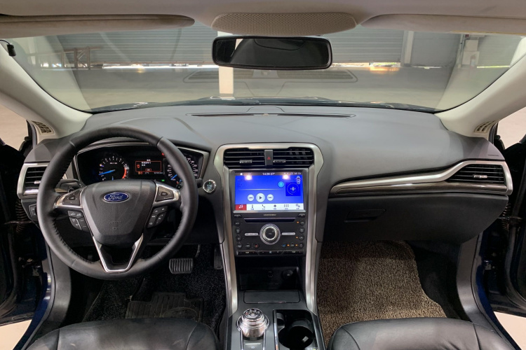 福特 蒙迪欧 2017款 改款 EcoBoost 180 时尚型中控内饰7003