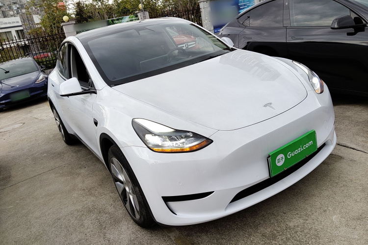 特斯拉 Model Y 2022款 改款 后轮驱动版车身外观3