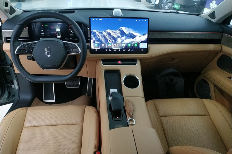 鸿蒙智行 问界M5 2022款 增程后驱标准版中控内饰12