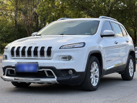 Jeep 自由光 2017款 2.4L 领先智能版