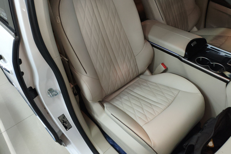 别克GL8 2022款 陆上公务舱 652T 豪华型局部细节41