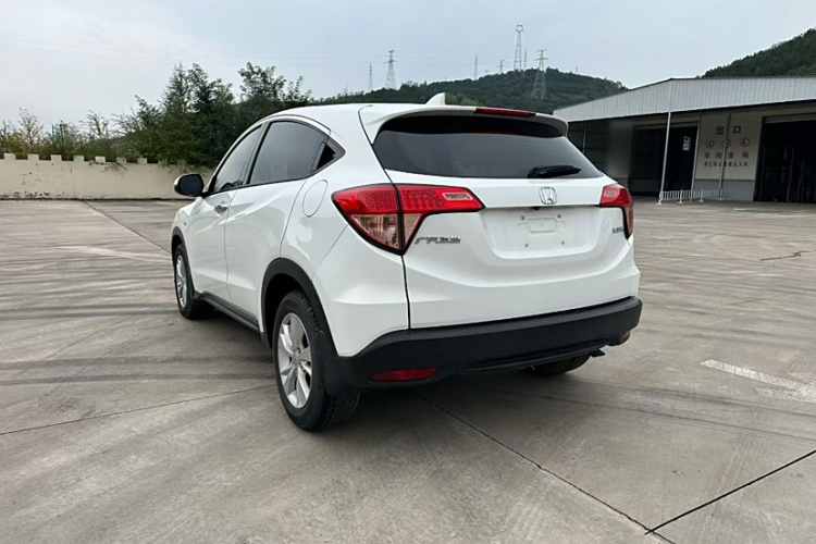 本田 缤智 2015款 1.5L CVT两驱舒适型车身外观6003