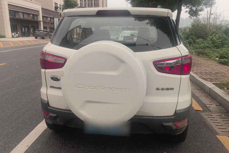 福特 翼搏 2013款 1.5L 手动风尚型车身外观6004