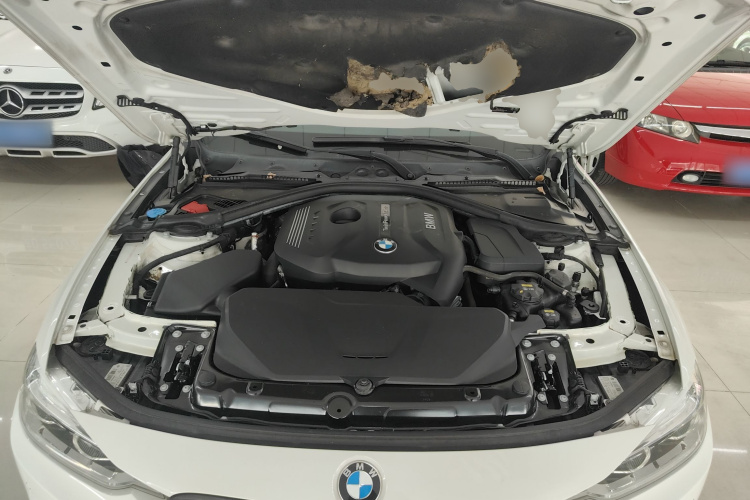 宝马3系 2019款 320Li M运动套装机舱底盘24