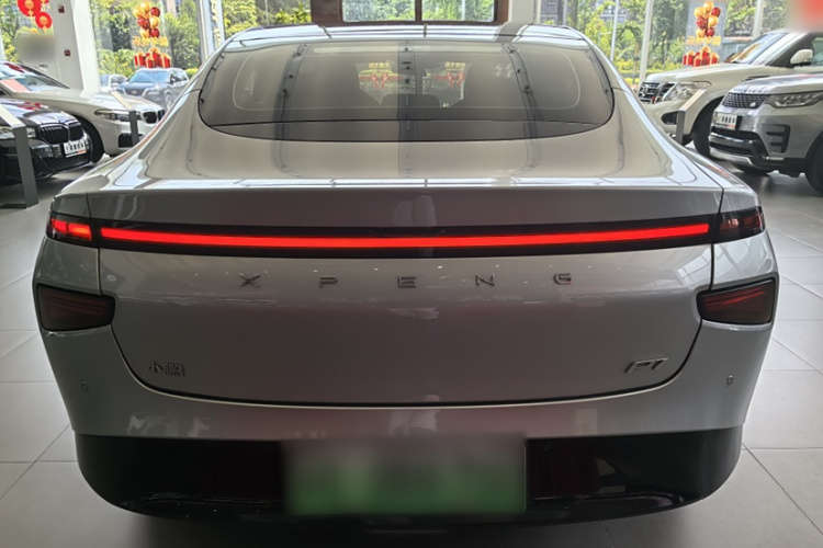 小鹏P7 2020款 586N车身外观6005