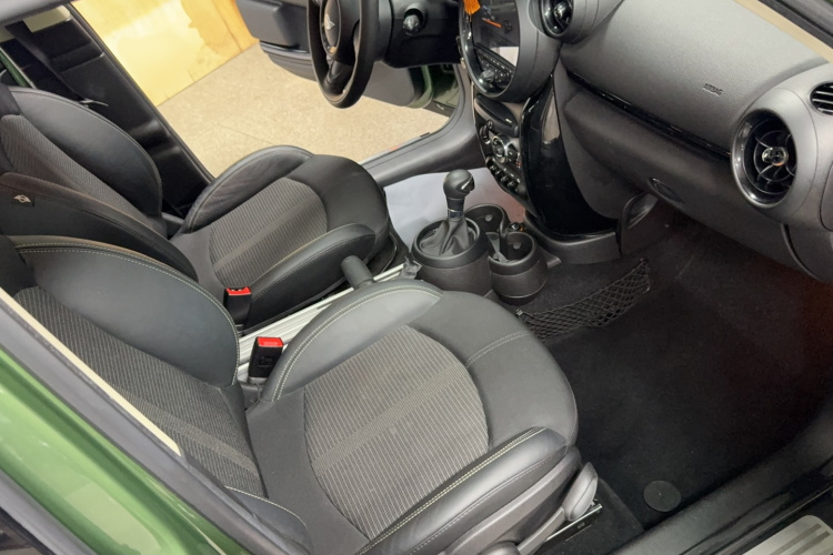 MINI Countryman 2014款 1.6L COOPER Fun局部细节41