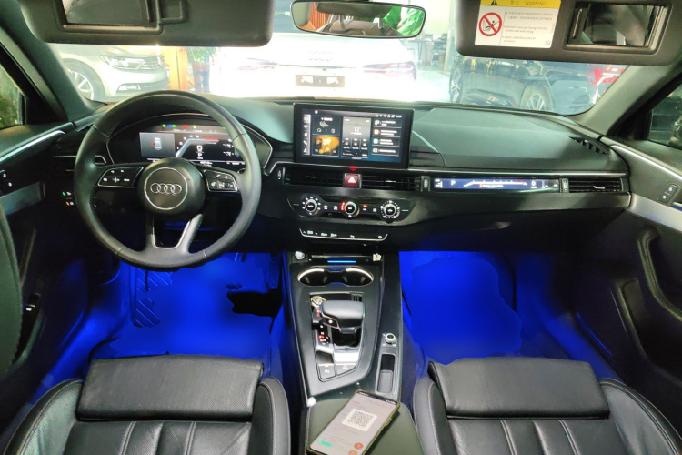 奥迪A4L 2022款 40 TFSI 时尚动感型中控内饰12