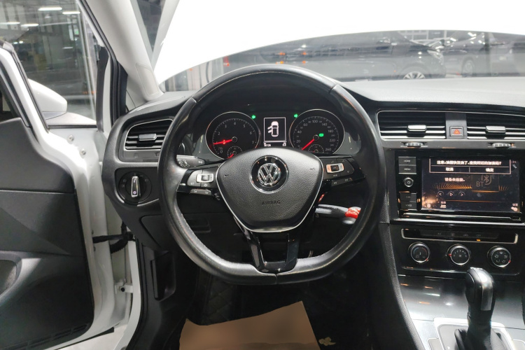 大众 高尔夫 2019款 280TSI DSG舒适型 国VI中控内饰13