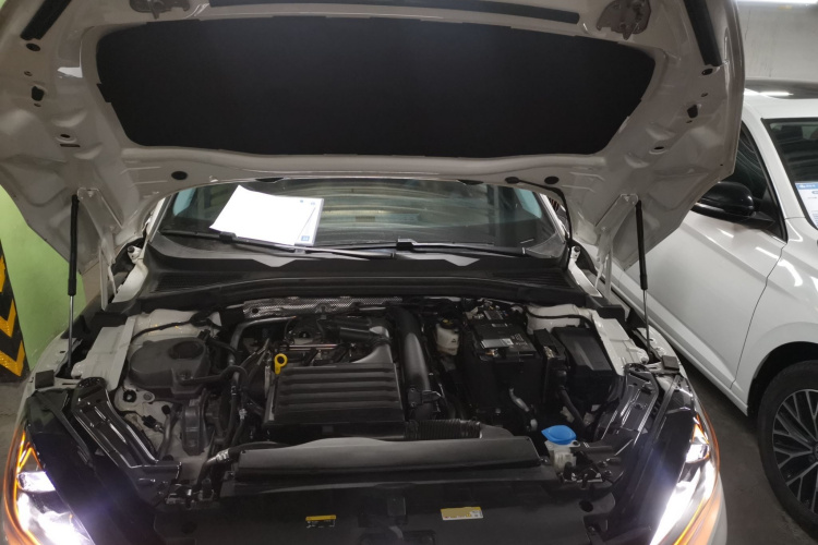 大众 2023款 凌渡L 280TSI DSG酷辣版机舱底盘24