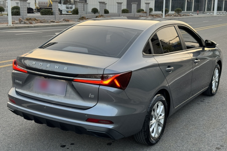 荣威i5 2023款 1.5L 手动舒享版车身外观6005