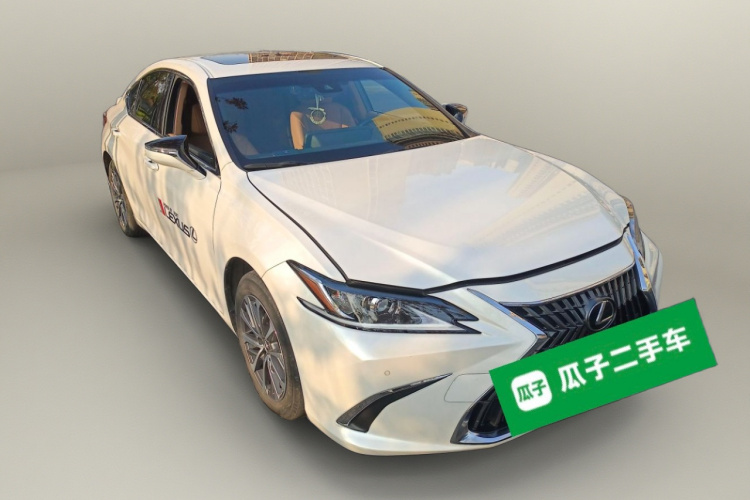 雷克萨斯ES 2023款 200 卓越版车身外观3