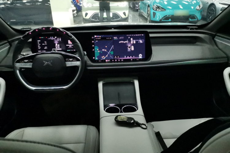 小鹏P7 2024款 P7i 550 Pro中控内饰7002