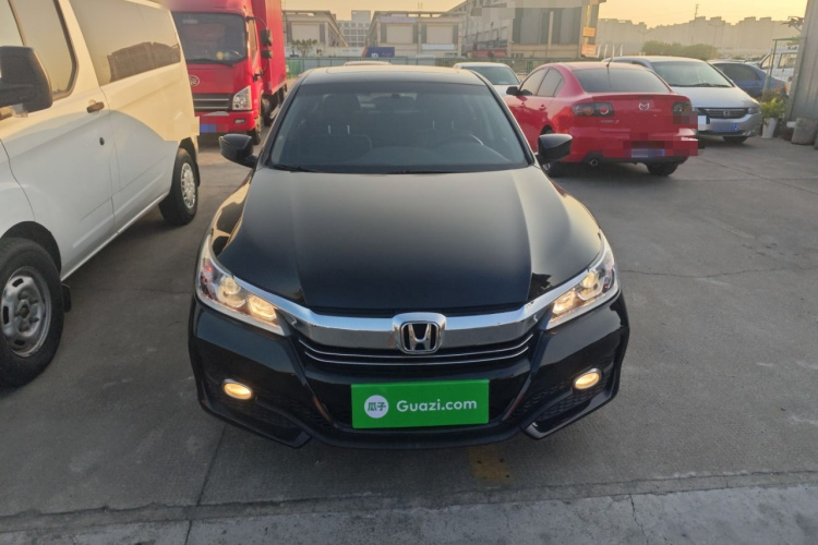 本田 雅阁 2016款 2.0L 精英版车身外观2