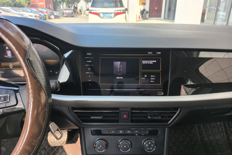 大众 朗逸 2022款 1.5L 自动舒适版中控内饰7002