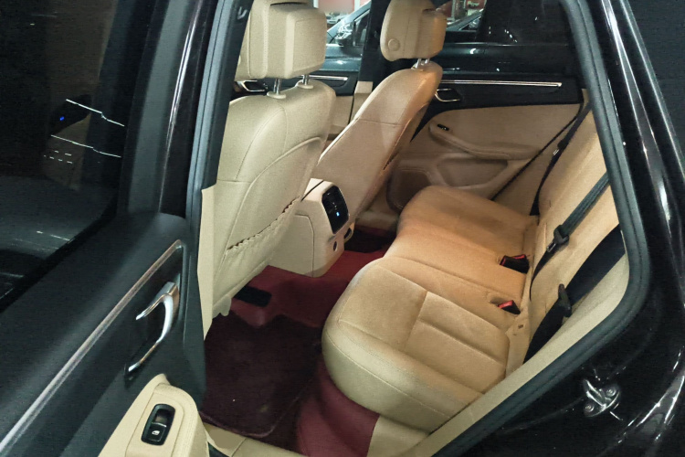 保时捷 2018款 Macan 2.0T中控内饰7004