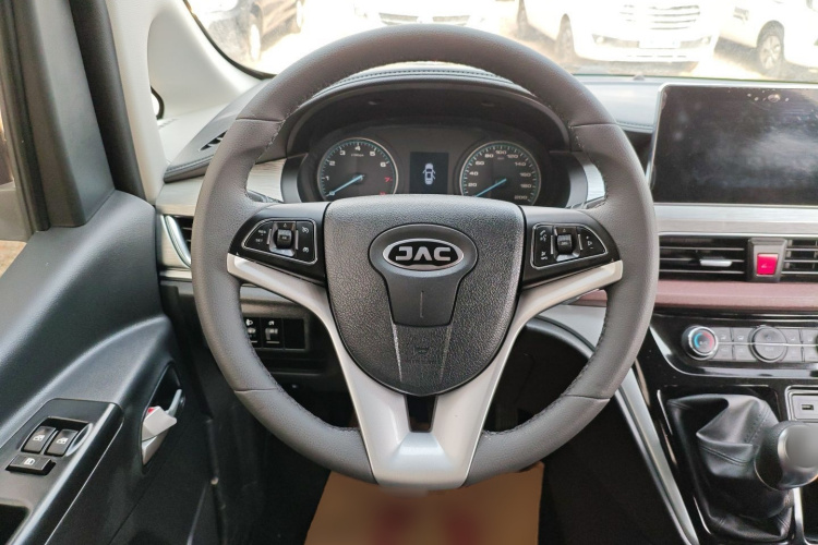 江淮瑞风 瑞风M3 2022款 1.5T 7座标准版中控内饰13