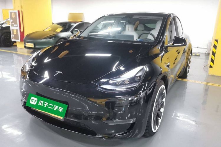 特斯拉 Model Y 2023款 高性能全轮驱动版车身外观1