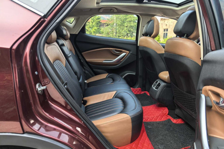 东南DX7 2015款 1.5T 手动尊贵型局部细节9006