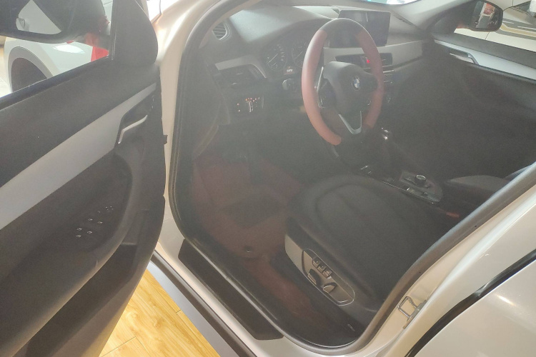 宝马X1 2018款 sDrive18Li 时尚型中控内饰7002