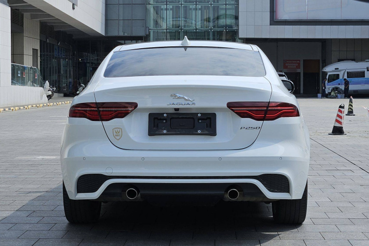 捷豹XEL 2023款 2.0T 250PS R-DYNAMIC S进取运动版车身外观6005