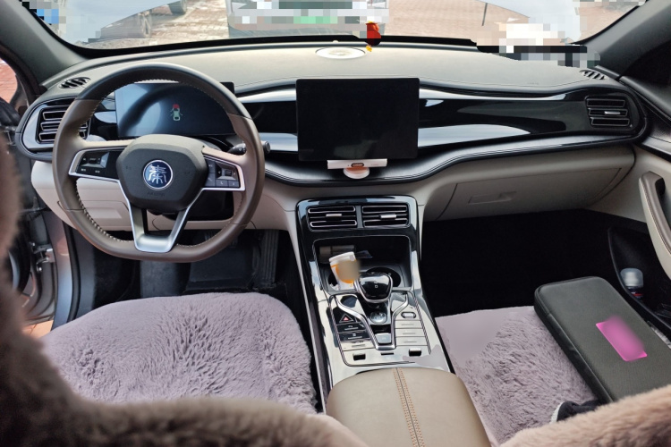 比亚迪 秦PLUS 2023款 冠军版 DM-i 55KM领先型中控内饰12