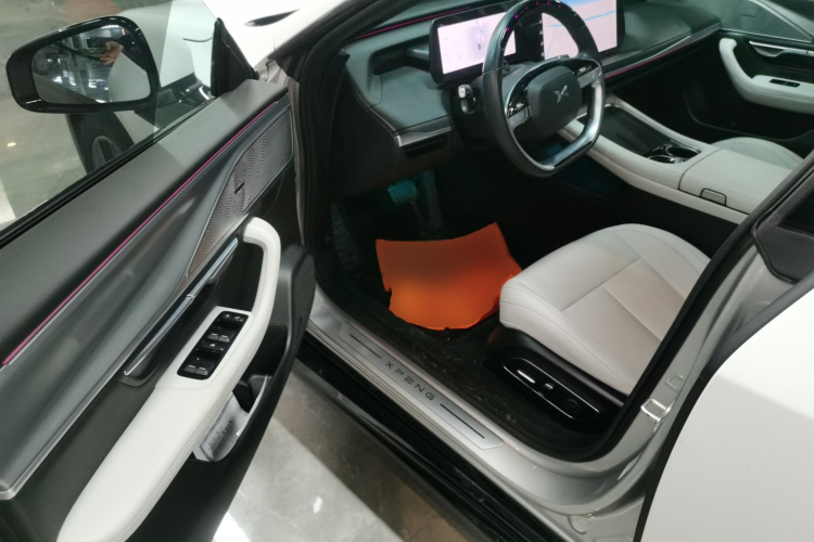 小鹏P7 2023款 P7i 702 Pro中控内饰20