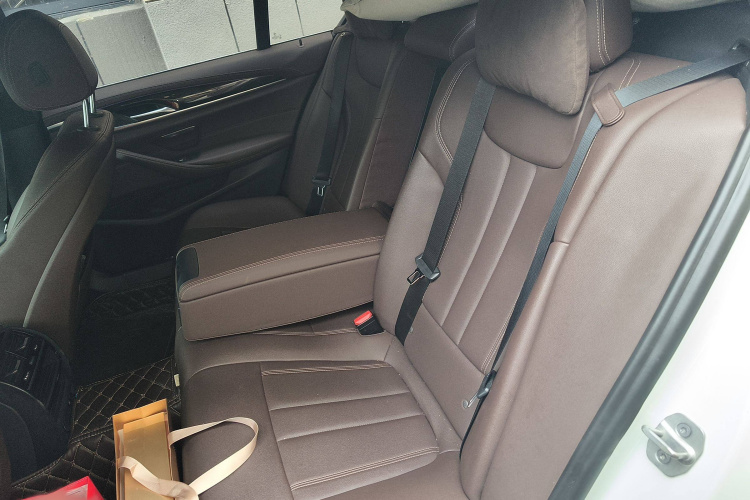 宝马5系 2020款 525Li M运动套装中控内饰7004