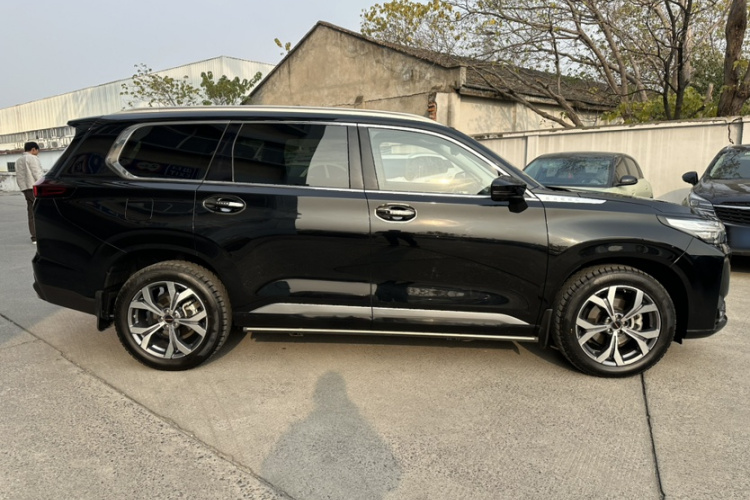 星途揽月 2022款 探享版 400T 四驱星享 5座车身外观6004