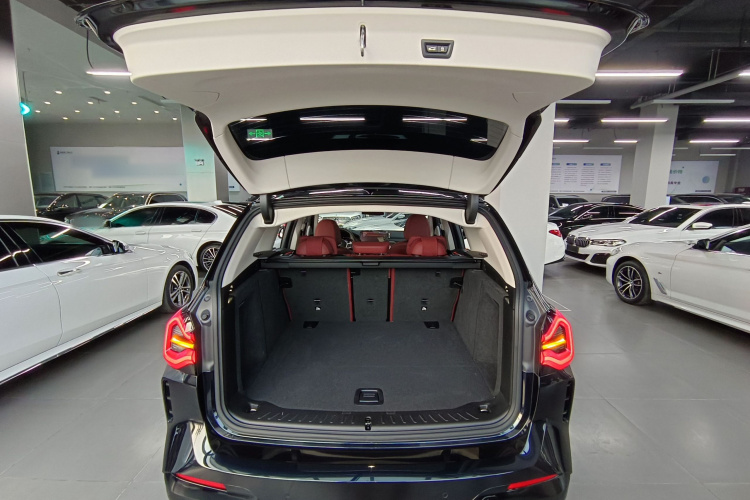 宝马X3 2022款 改款 xDrive30i 领先型 M曜夜套装局部细节23