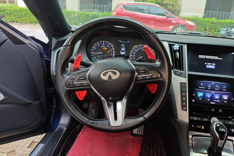 英菲尼迪Q60 2019款 S 2.0T 豪华运动版中控内饰13