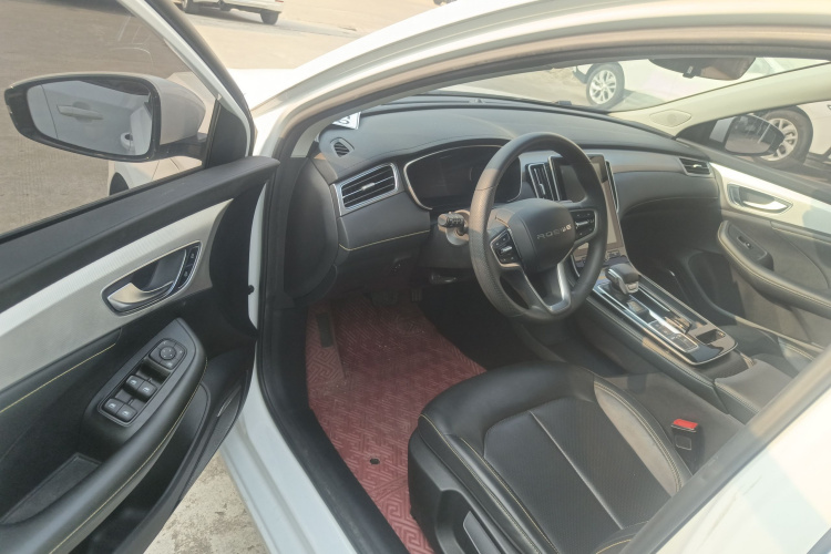 荣威i6 MAX新能源 2023款 EV 420天幕特别版中控内饰7003