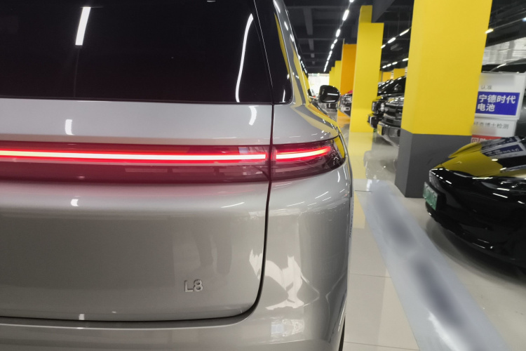 理想汽车 理想L8 2024款 Ultra车身外观6006