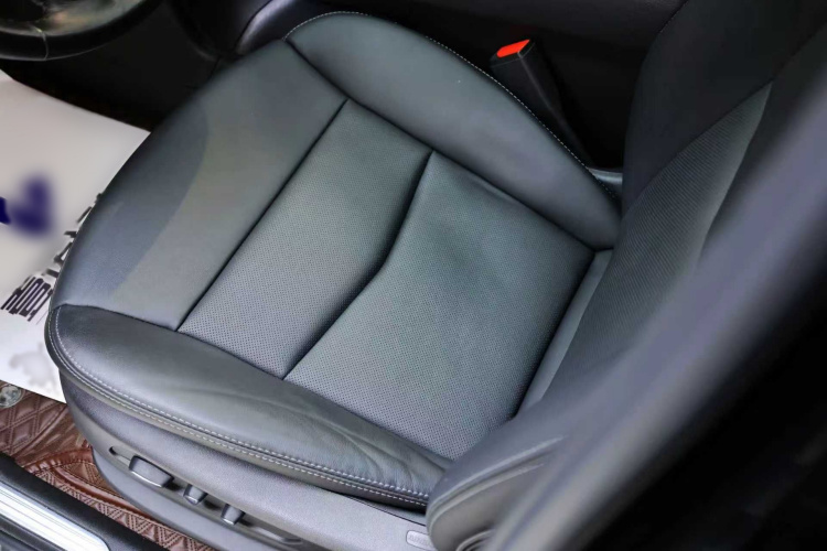 凯迪拉克XT5 2022款 2.0T 四驱尊贵型中控内饰7007