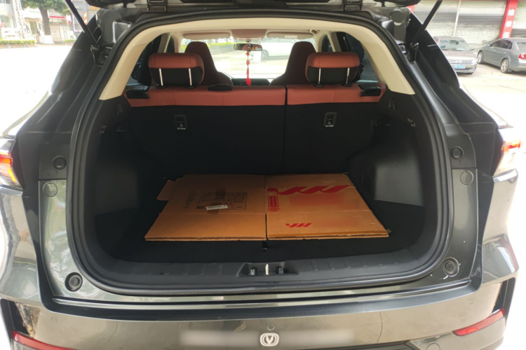 长安CS55PLUS 2024款 第三代 1.5T DCT卓越型机舱底盘23