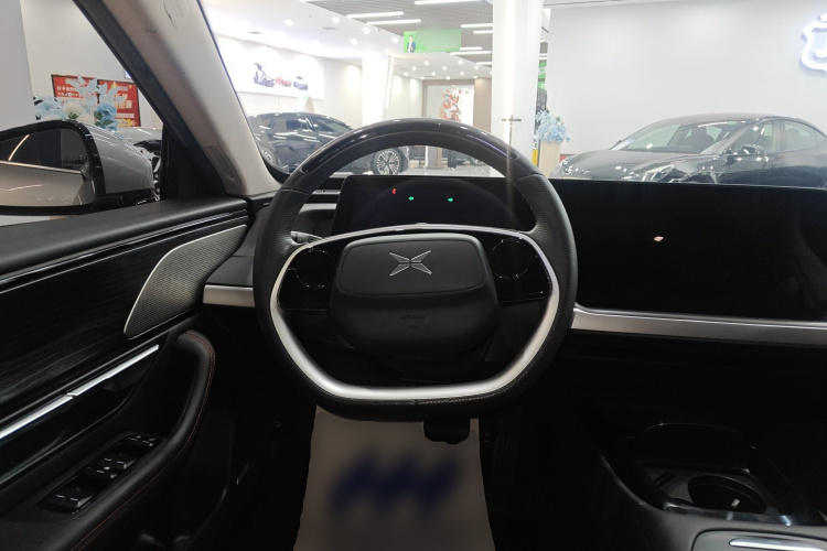 小鹏P7 2020款 670N中控内饰13