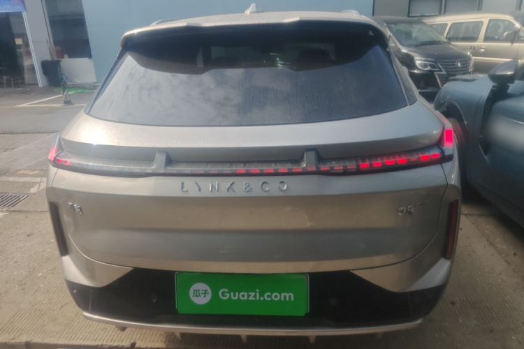 领克08 EM-P 2023款 120km 长续航Halo车身外观6004