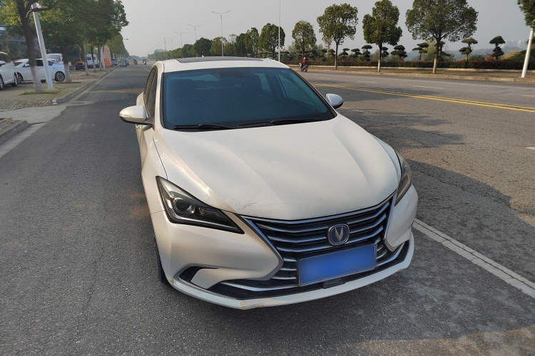 长安 逸动 2018款 1.6L GDI 自动领尚型车身外观6001