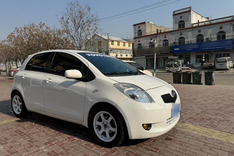 丰田 雅力士 2011款 1.6E 自动魅动版车身外观6001