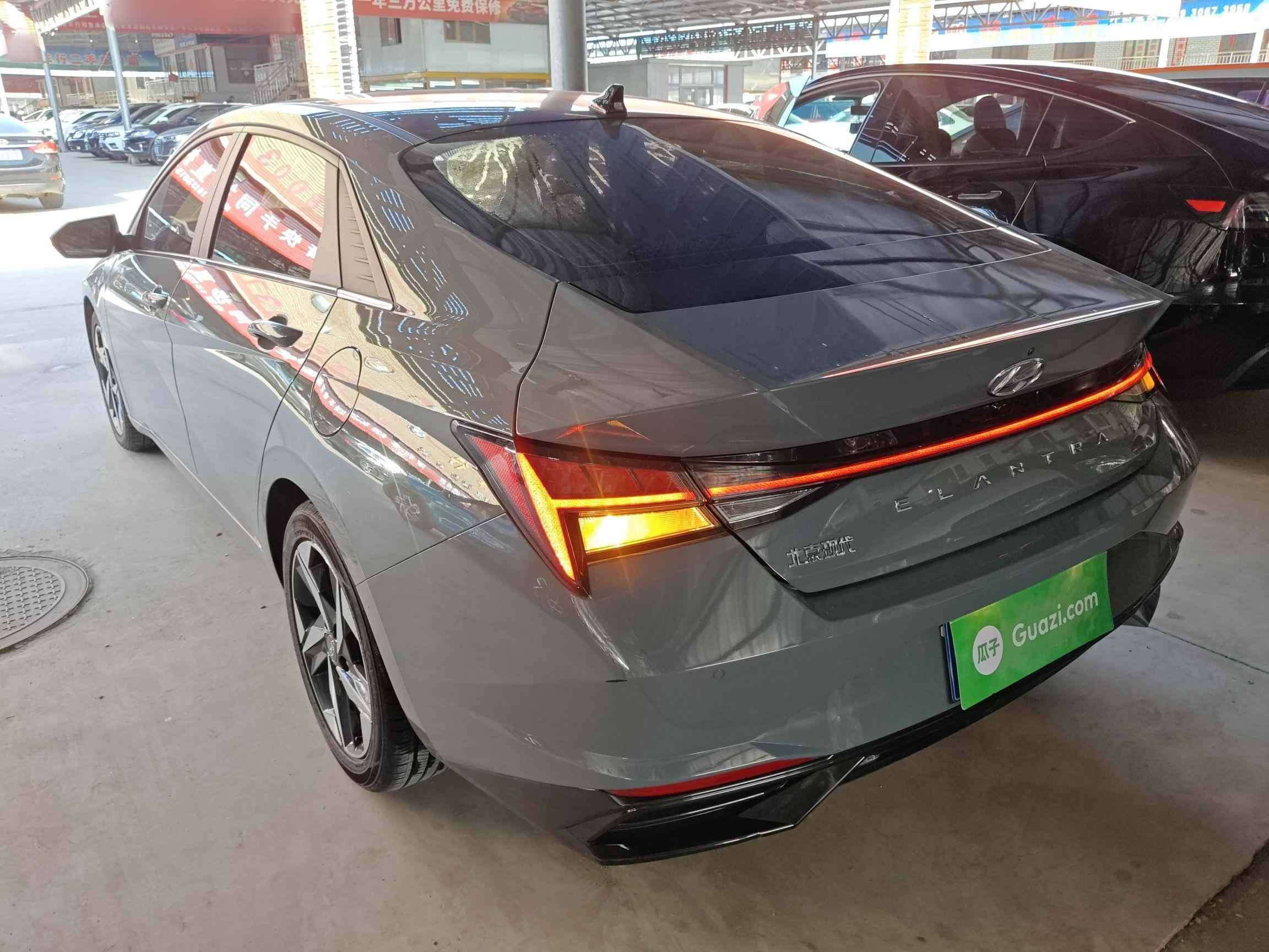现代 伊兰特 2022款 1.5L CVT LUX尊贵版(3)